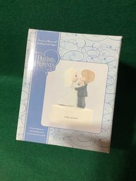 Precious Moments Bride Groom Statue. SHIPPING AVAILABLE.