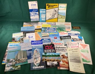 Big Lot Of 40 Vintage Travel Tour Vacation Pamphlets & Maps, Plus A Vintage Greyhound Bus Time Tables Chart