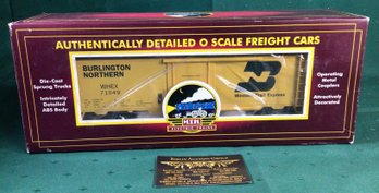 Burlington Northern O Scale Refrigerator Car - Die-cast - By M.T.H. Electric Trains