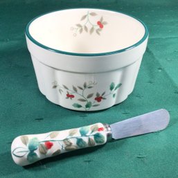 Pfaltzgraff Winterberry Crock Dip  Bowl And Spreader - 4.5 In Diameter. SHIPPING AVAILABLE.