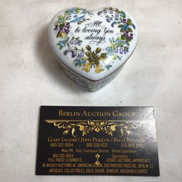 Vintage Songs Of Love Porcelain Heart Music Box, Franklin Fine Porcelain, 1983 - WORKS