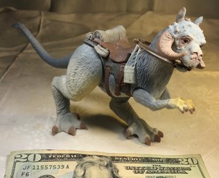 Star Wars TaunTaun Action Figure Lucas Films LTD. 1997