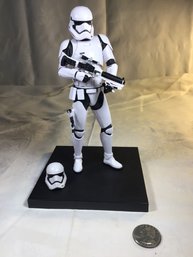 Star Wars Stormtrooper With Magnetic Stand And Extra Helmet