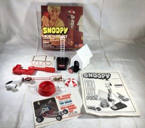 Vintage Game - Snoopy High Wire Act, Mattel, 1972