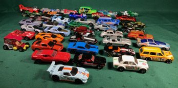 Matchbox, Hotwheels And More - Lot Of 40 Cars