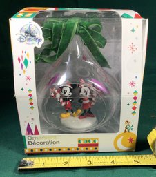 Disney Mickey And Minnie Mouse Ornament New In Box