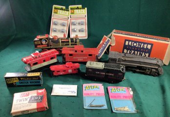 Train Lot Including Lionel Train In Box, Trains And Train Accessories - See Photos - Lot Of 13 - #01