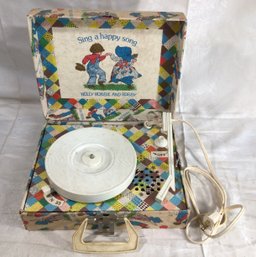 Vintage Holly Hobbie And Robby Record Player In Case