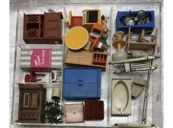 Doll Furniture - Many Pieces