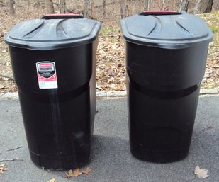 Roughneck Roller Garbage Cans With Lids
