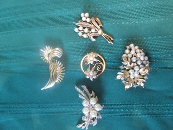 Pretty Pearls Pins