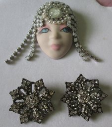 Brooches With Personality And Bling