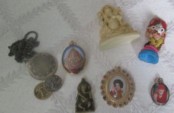 Buddist Dieties, Trinkets And Gurus