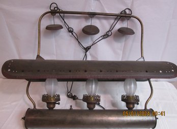 Rustic Pioneer Lantern Light