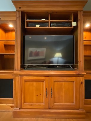 Pine Entertainment Wall Unit With Doors