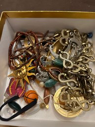 Misc Lot Of Broken Jewelry