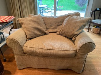 Cozy Oversized Chenille Chair With Two Matching Pillows