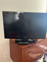 Insignia 32 Inch TV With Remote