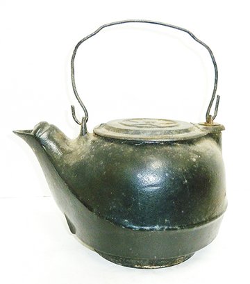 Antique Cast Iron Tea Pot #8