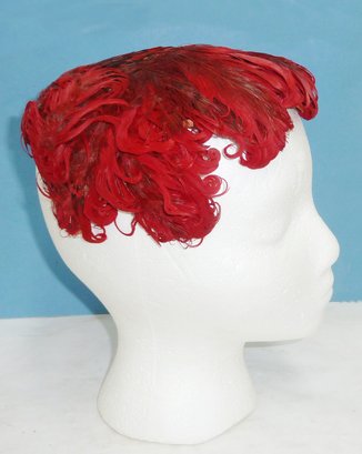 Vint. 1950 Filenes Label Red Feather HAT