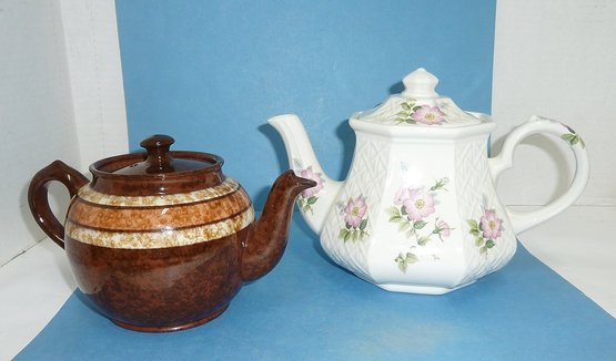 2 Vintage Sadler England Teapots