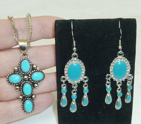 Pretty Faux Turquoise Necklace & Earrings