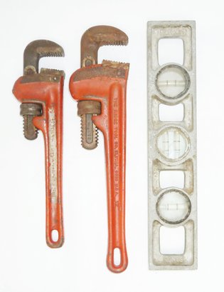 2 Adjustable Wrenches, Metal Level