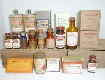 Fun LOT Vintage Apothecary Bottles/pkg