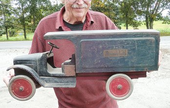 BUDDY L Express Line Delivery Truck