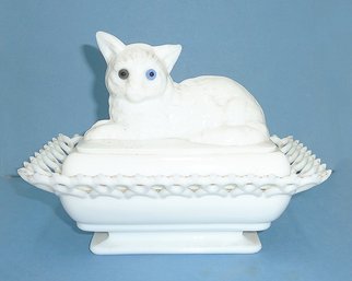 Vint. Westmoreland MG Covered CAT Dish