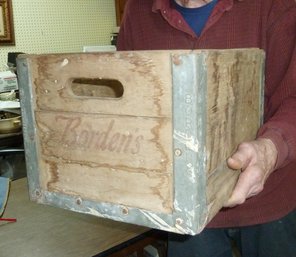 Vintage BORDEN'S Dairy Crate