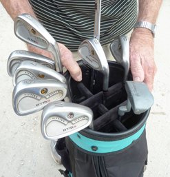 Set BTM III Fitting System Golf Clubs In Bag