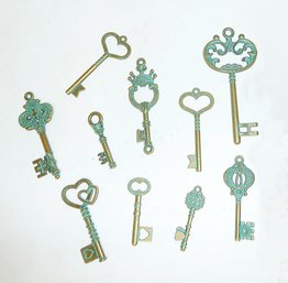 Assorted Size Key Pendants, Charms