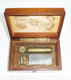 Antique Cylinder Music Box, Single Comb