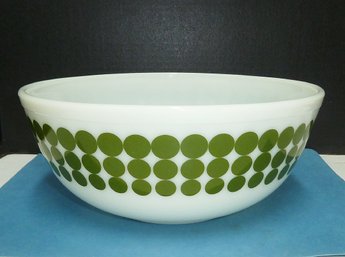 Vint. Pyrex Green Dot Mixing Bowl #404