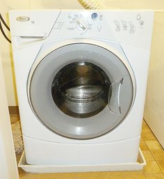 Whirlpool Duet Front Load Washer 27'