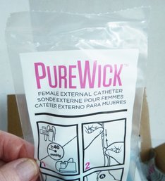 20 Pure Wick Female External Catheter