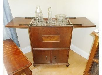 Vint Bar, Cellarette Cabinet