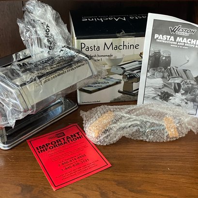 New! Weston Pasta Machine With Instructions & Recipe Book (BR)