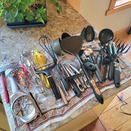 Lot Of Kitchen Tools And Utensils (kitchen)