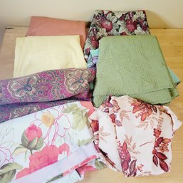 Round 64' Tablecloth Lot. Several Colors And Prints