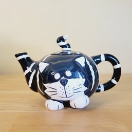 Black And White Cat Tea Pot