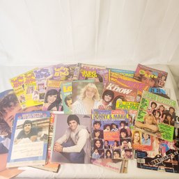 Vintage 1970's Teen Magazines And Pin Ups