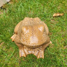 Brown Ceramic Spotted Frog Garden Decor (Backyard)