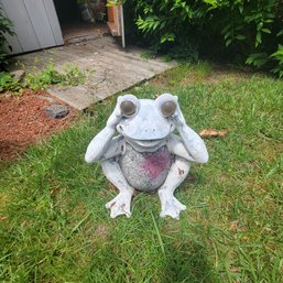 Silly Frog With Pink Heart Garden Decor (backyard)