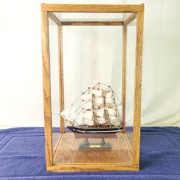Vintage Cutty Sark Mast Ship In Display Case