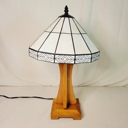 Gorgeous Contemporary Style Stained Glass Lamp