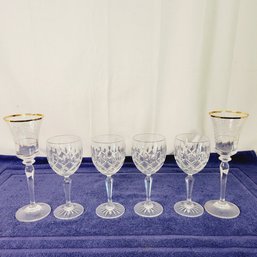 Set Of 4 Irish Crystal Glasses And 2 Gold Rim Toasting Glasses