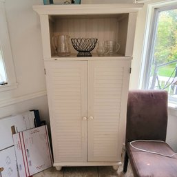 Wooden Cabinet With Pull Out Desk Or Computer Tables Inside (room 1)