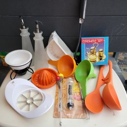 Kitchen Tools Lot (Sunroom)